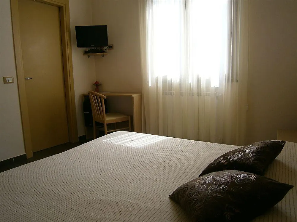 Arianna Hill House Bed & Breakfast La Spezia