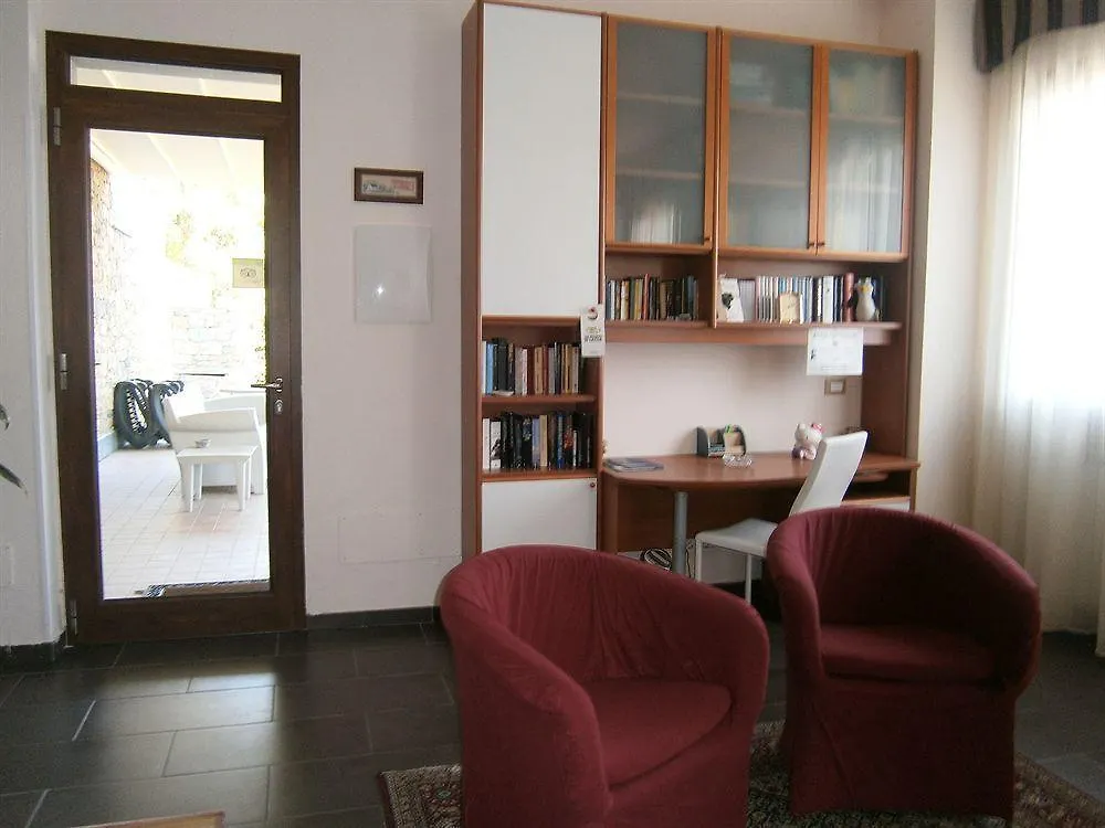 Arianna Hill House Bed & Breakfast La Spezia